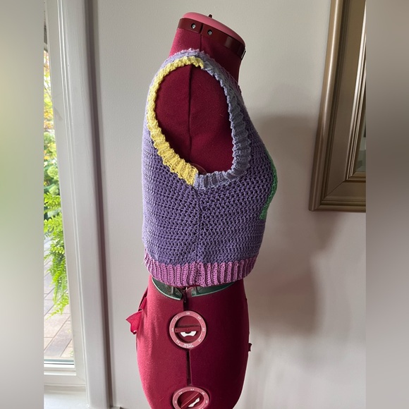 COLOURFUL CROPPED SWEATER VEST/TANK - Picture 4 of 8
